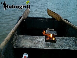 grill anywhere even on an aluminum boat in the sea with the hobogrill